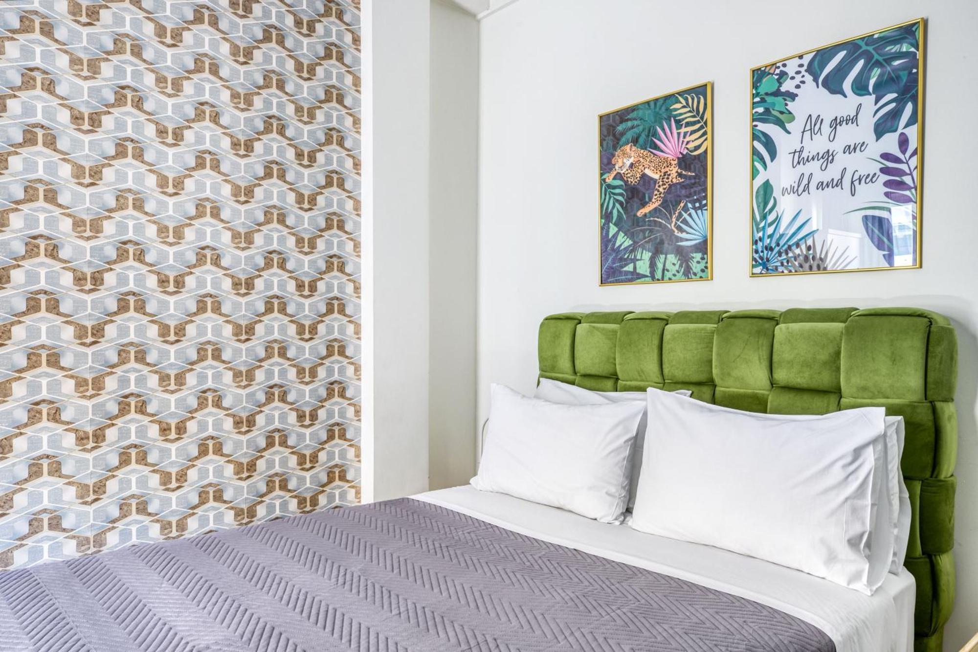 In The Heart Of Acropolis Apartment